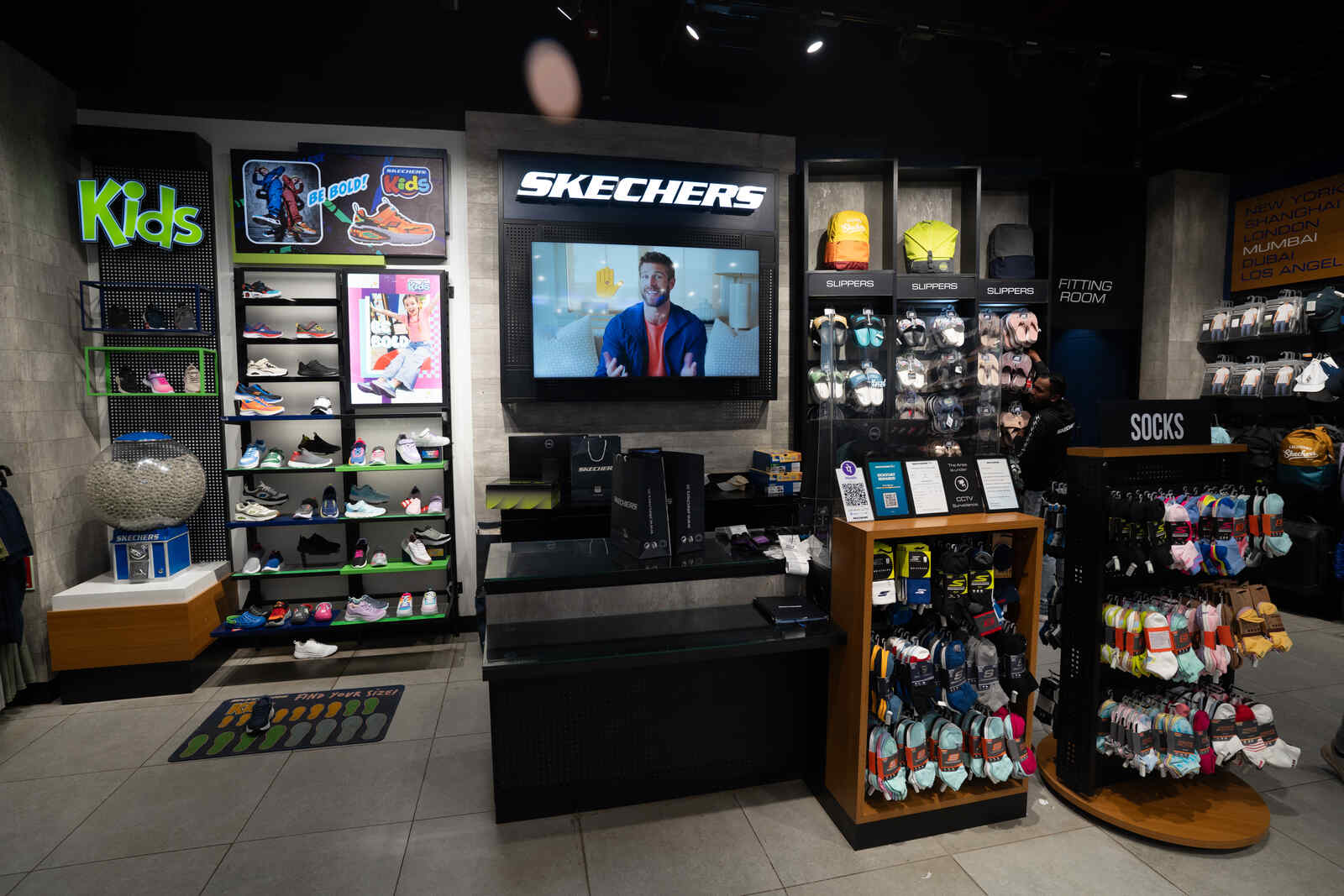skechers mumbai