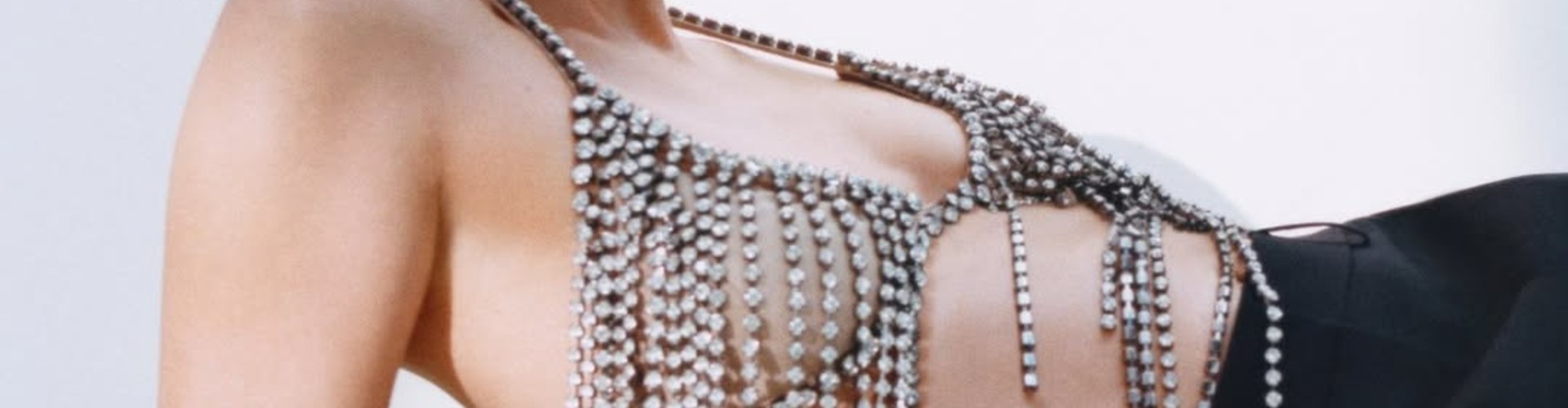 H&M desktop banner highlighting contemporary fashion and lifestyle collection