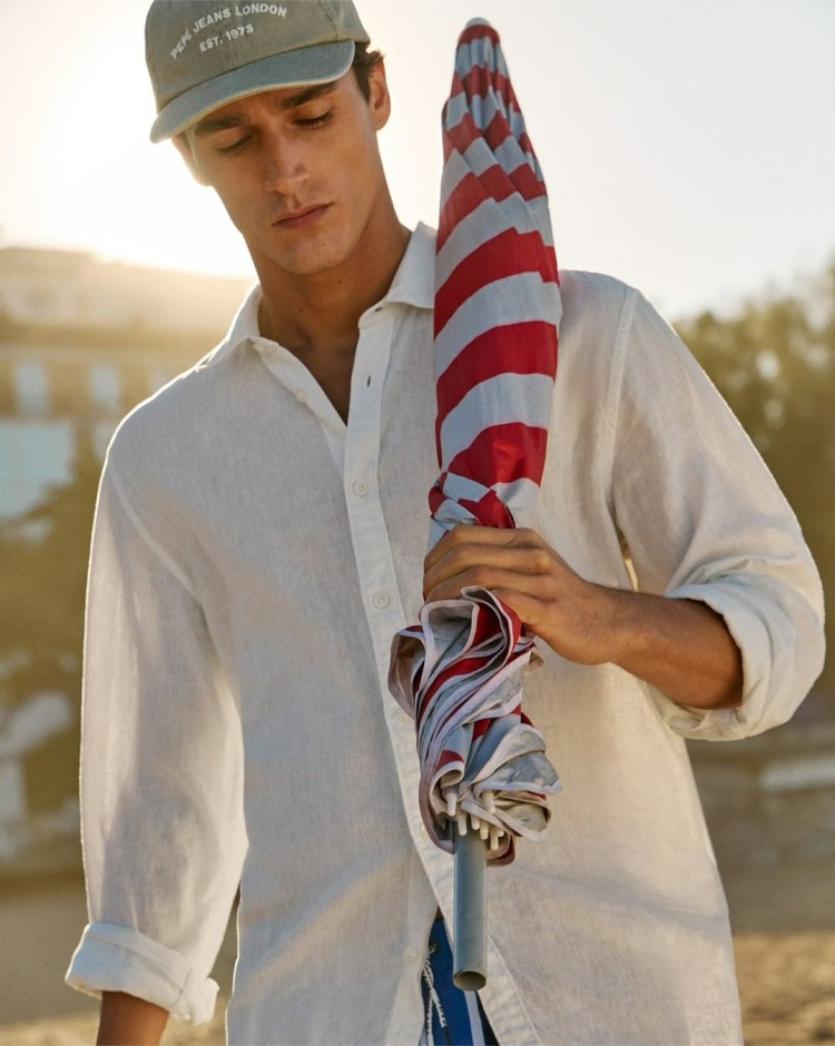 Pepe Jeans mobile banner showcasing trendy jeans, casual apparel and fashion essentials collection