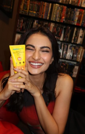Mamaearth beauty store image featuring natural skincare and wellness products