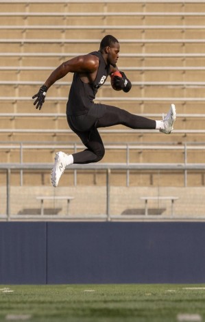 New Balance sportswear store image featuring stylish athletic shoes and activewear