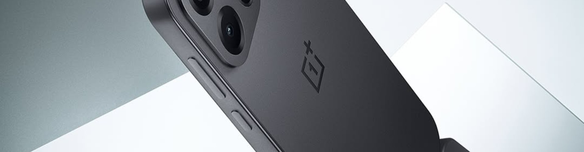 OnePlus desktop banner highlighting smartphones and smart technology collection