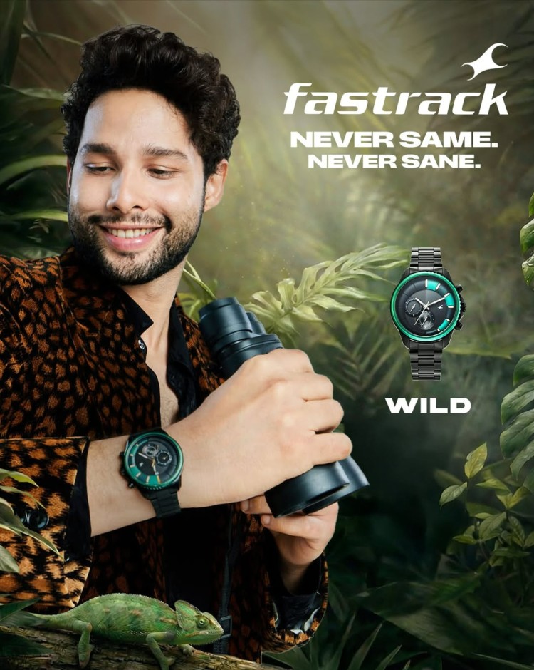 Fastrack mobile banner showcasing stylish watches, bags and fashion accessories collection