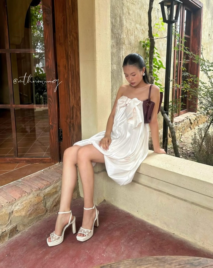 ALDO mobile banner showcasing stylish shoes, handbags and fashion essentials collection