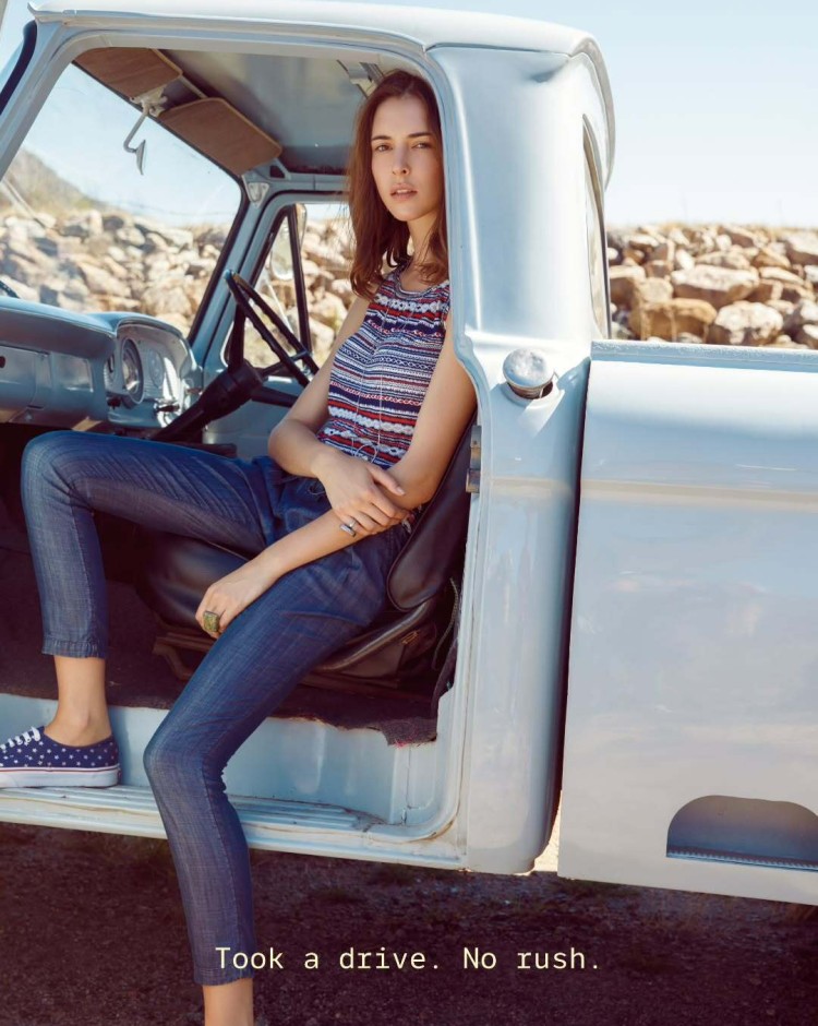 Cotton World mobile banner showcasing cotton apparel and casual fashion essentials collection