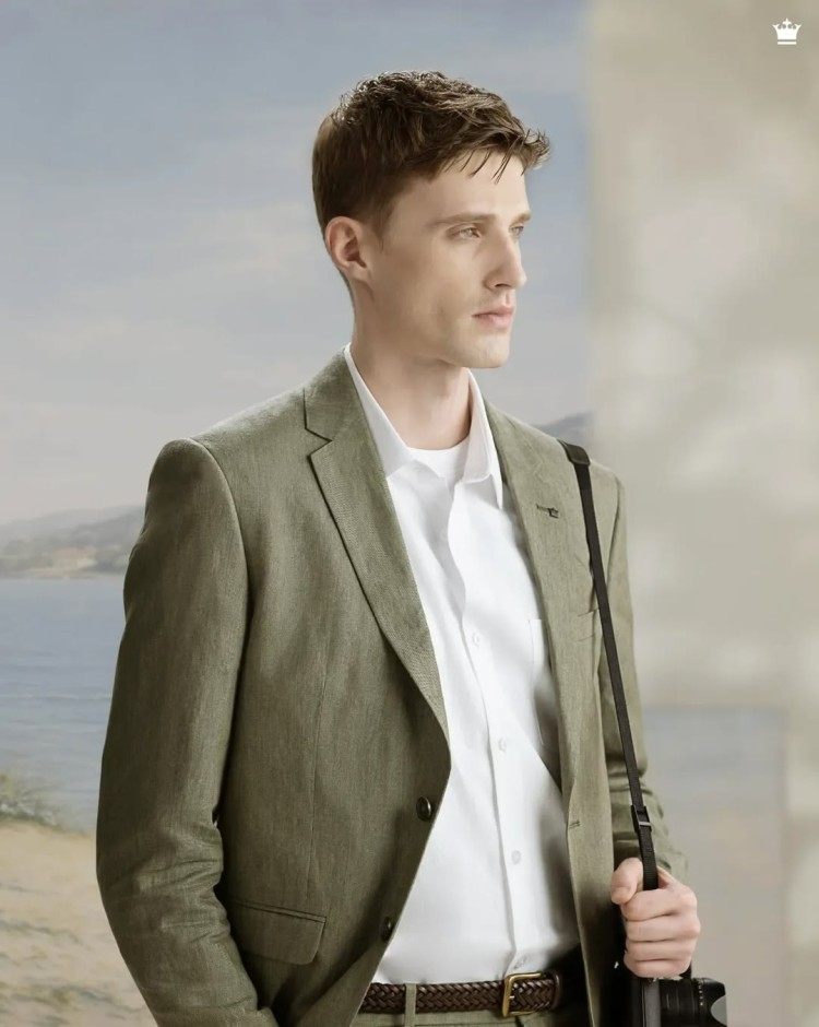 Louis Philippe mobile banner showcasing stylish formalwear and men’s fashion essentials collection