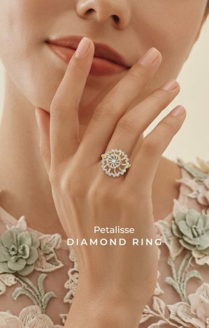 Melorra jewellery store image featuring stylish gold and diamond jewellery designs
