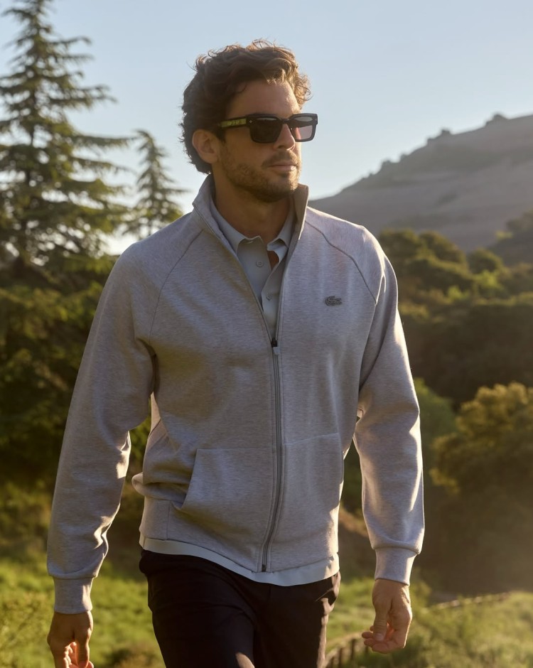 Lacoste mobile banner showcasing polo t-shirts, casualwear and fashion essentials collection