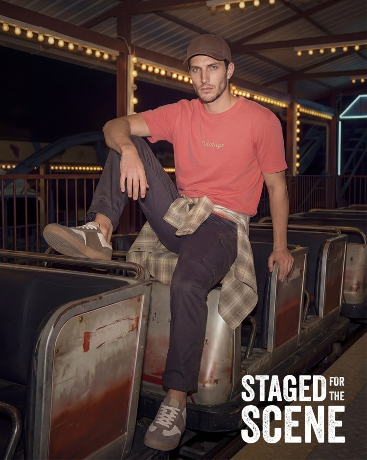 Jack & Jones mobile banner showcasing trendy jeans, shirts and men’s fashion essentials collection