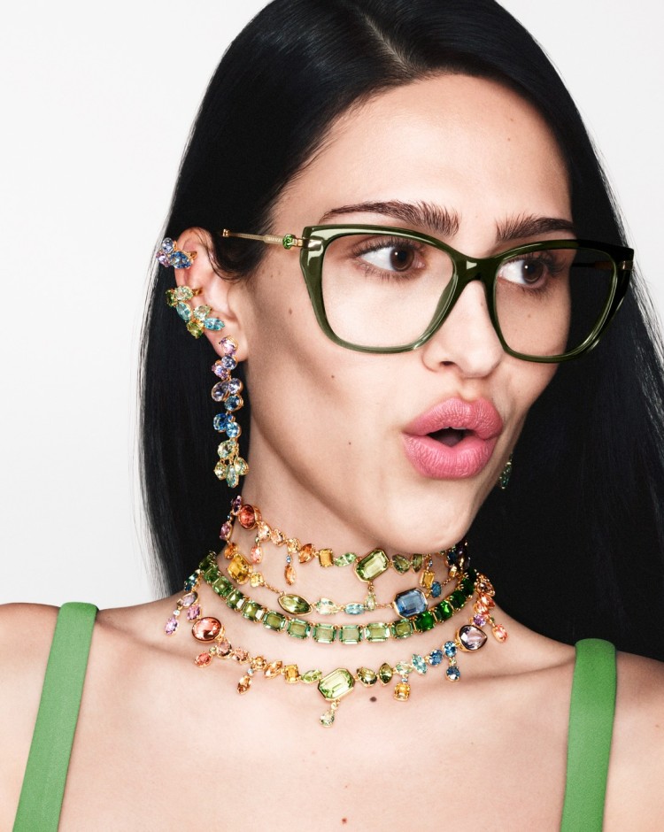 Swarovski mobile banner showcasing sparkling crystal jewellery and premium accessories collection